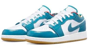 Jordan 1 low se Barcelona (detail look)