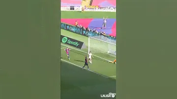 Kounde in his prime 🦂 #LaLigaHighlights #fcbarcelona #kounde